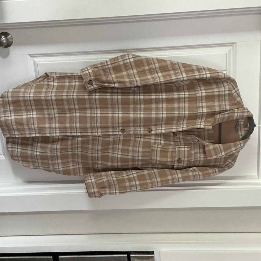 Long Brown/khaki plaid flannel Jacket shirt. Size M